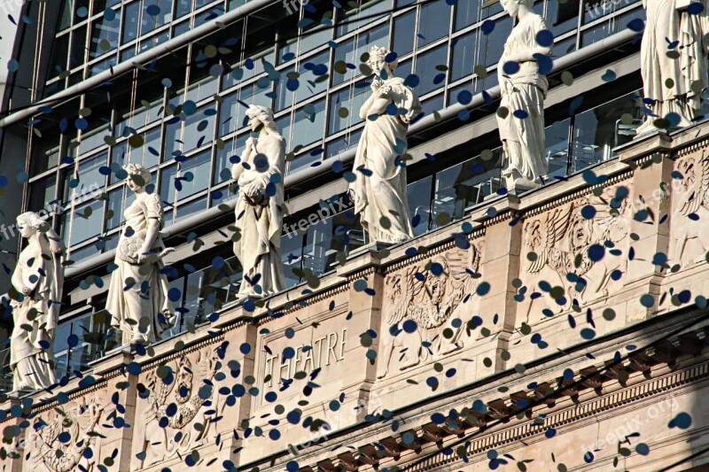 Theatre Confetti Show City Monument