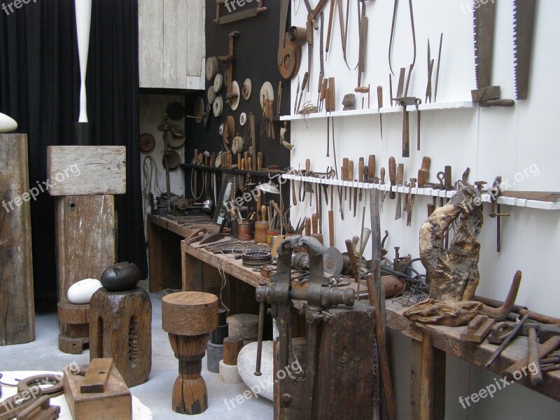 Workshop Brancusi Paris Art Museum Tools