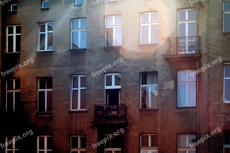 The Window Kamienica Backyard Balcony Light