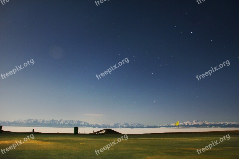 In Xinjiang Sailimu Lake Prairie Snow Mountain Stars