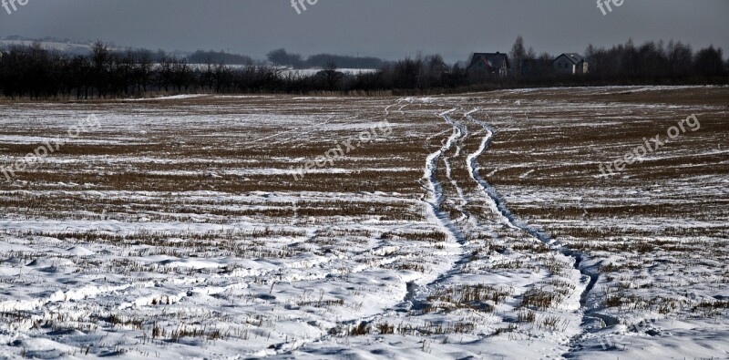 Way Winter Target Traces Field