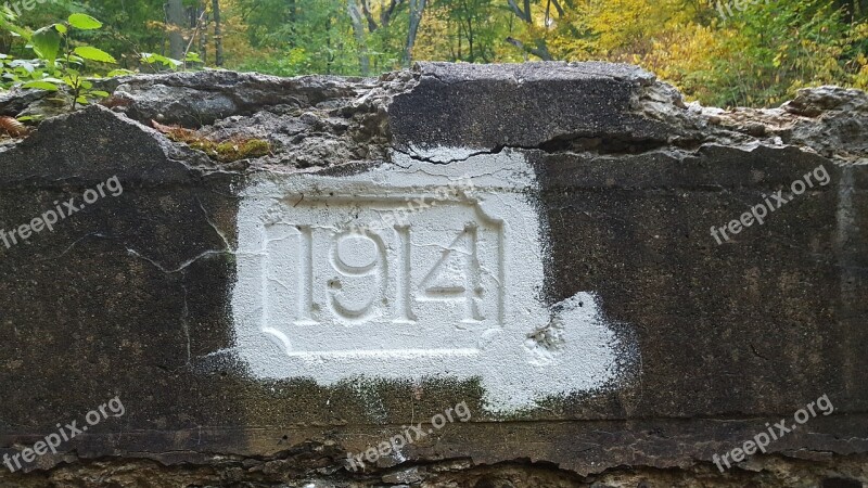 Date Concrete Old Crumbling Bridge