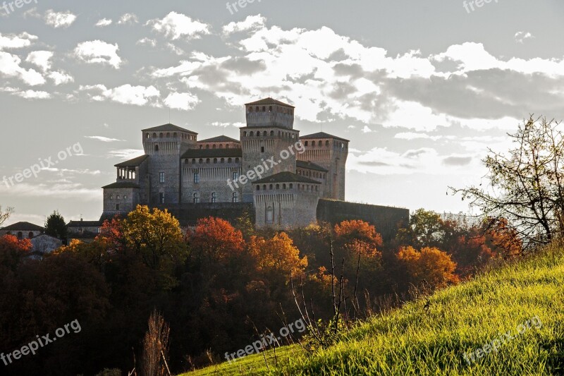 Toasting Castle Toasting Langhirano Parma Emilia Romagna