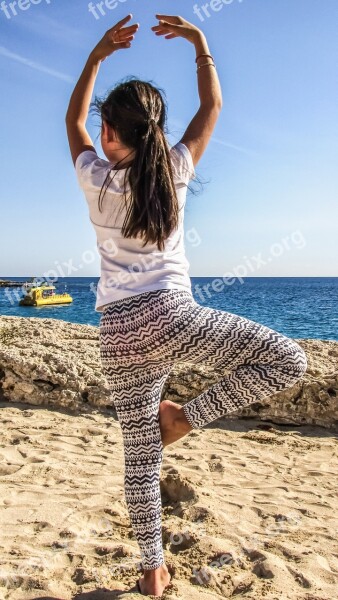 Girl Dancing Beach Motion Active