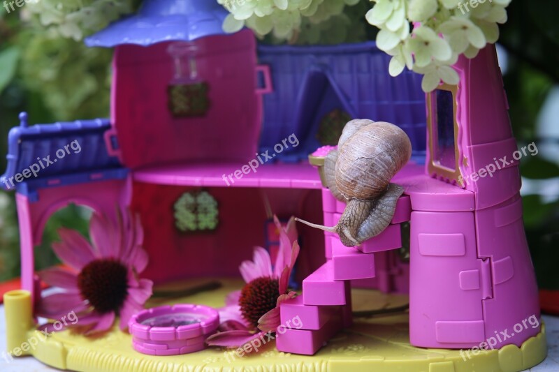 Summer Snail Toy Garden Flowers