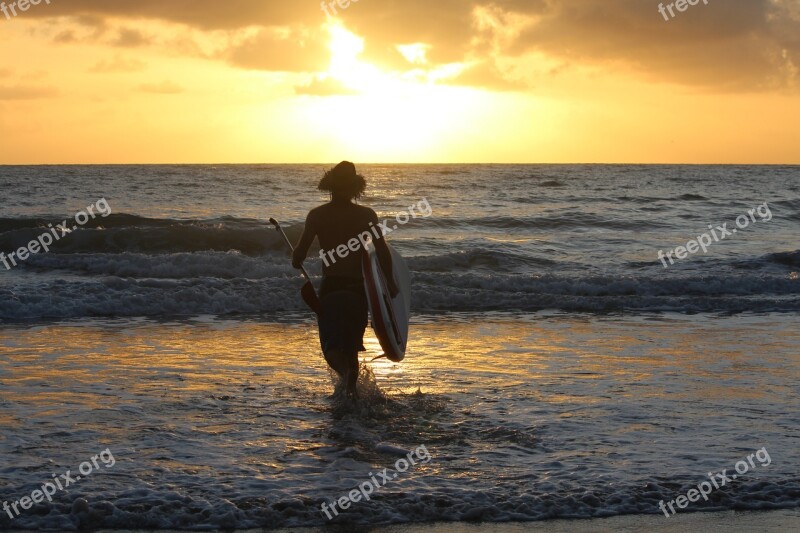 Sunrise Surf Eclipse Australia Port Douglas