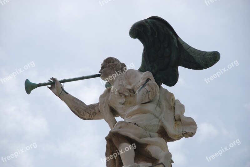 Statue Angel Trumpet Ali Sky