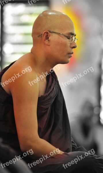 Theravada Buddhism Monk Meditating Meditating Religion Meditation