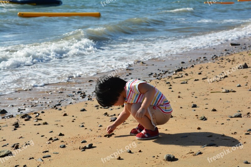 Kids Sea Pick Up Beach Stones