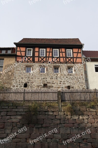 House Thüringen Sandstone Wall Top