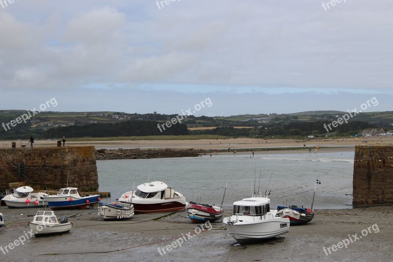 Boats Bay Sea Water Travel