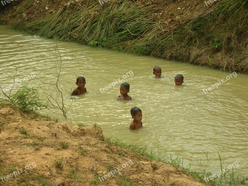 Poor No Water River Kids Playing