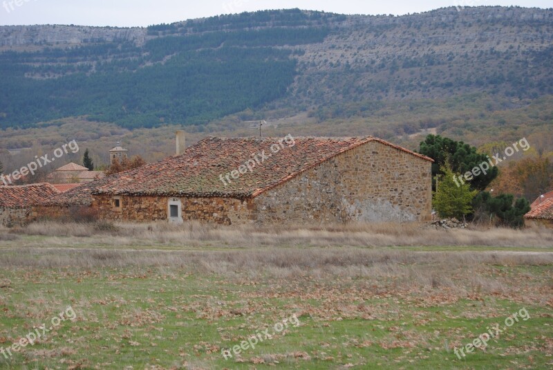 People House Autumn Soria Villaverde Del Monte