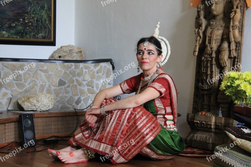 Dancer Resting India Woman Temple Dancer