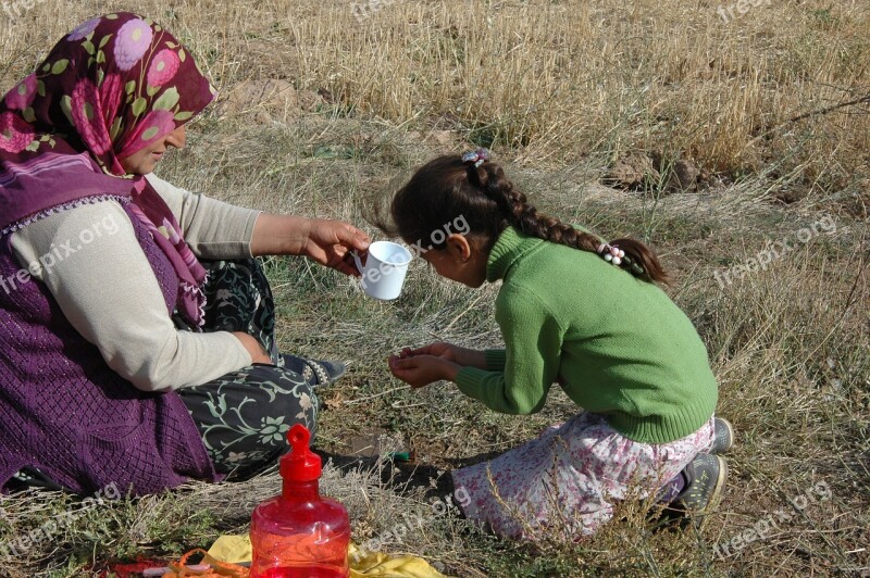 Girl Mom Refugee Outdoor Countryside