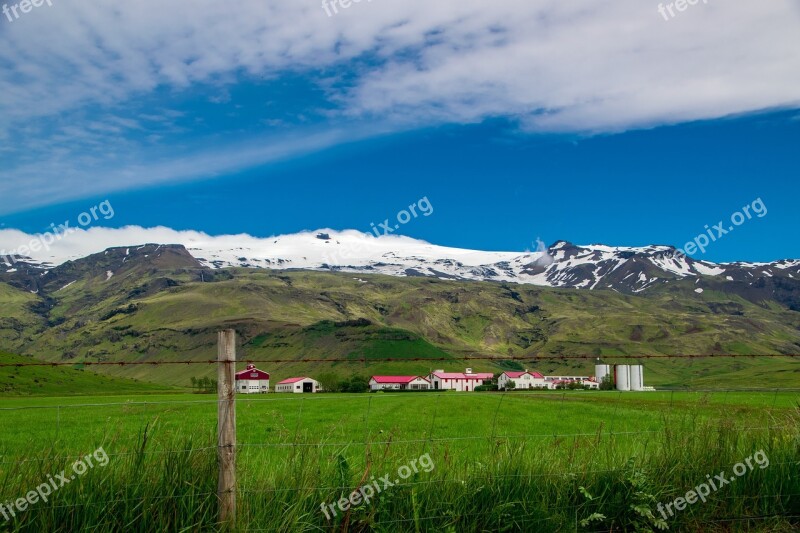 Mountain Snow Bergdorf Volcano Village