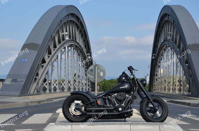 Harley Davidson Fat Boy Custom Old Bridge View