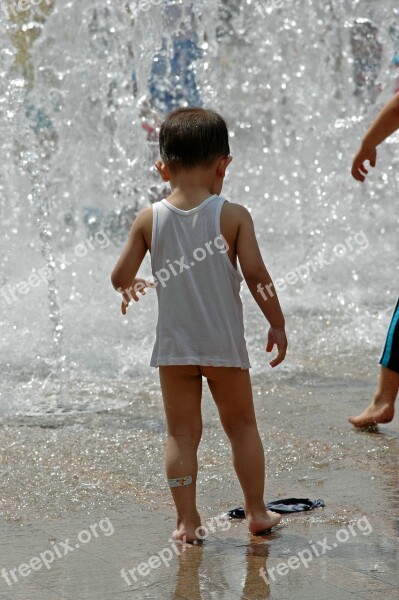 Water Splashing Fountain Kid Child