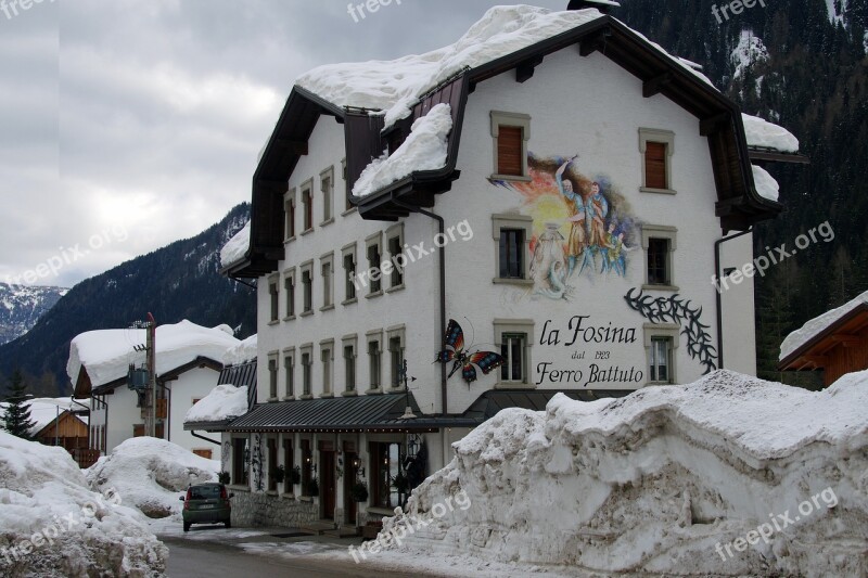 Craftsman Smith Sottoguda Marmolada Dolomites