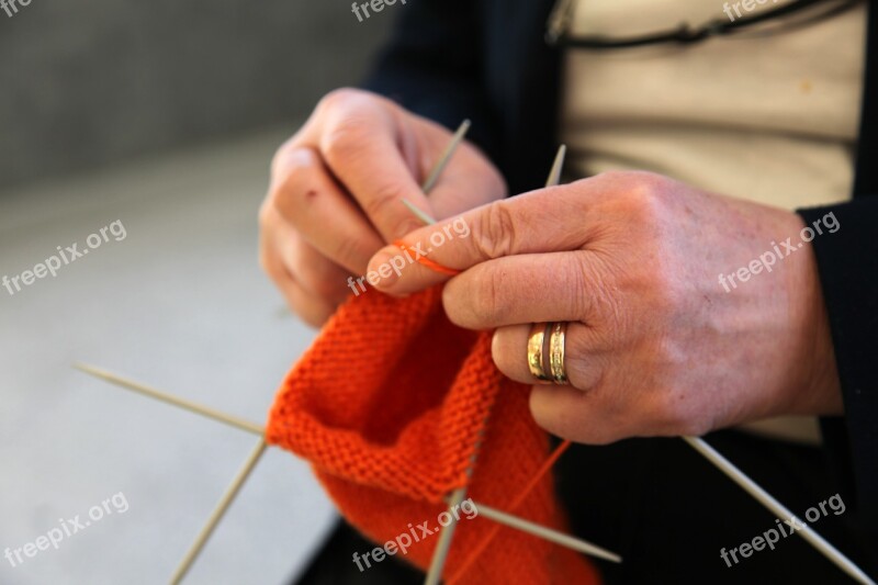 Knitting Senior Citizen Weave Hands Free Photos