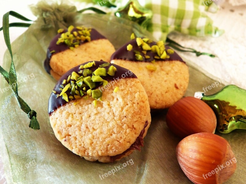 Nut Thalers Pistachios Christmas Cookies Christmas Pastries