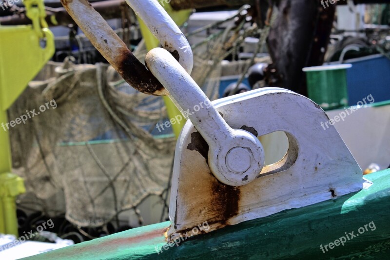 Chain Mounting Ship Trawler Harbour