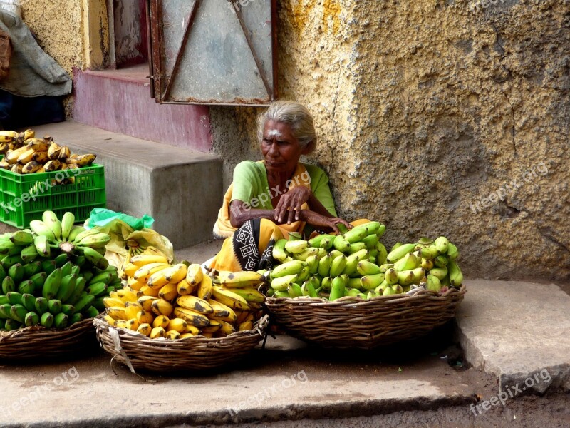 India Fruit Market Fruit Basket Bananas