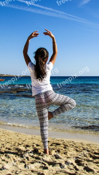 Girl Dancing Beach Motion Active