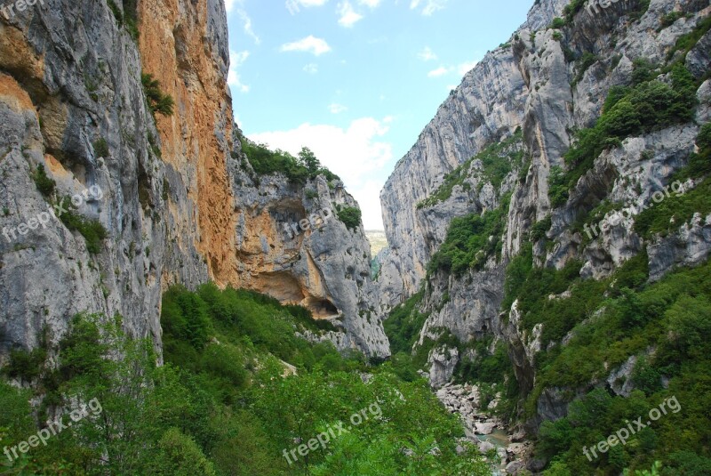 Canyon Verdon Throat Rocks Sky