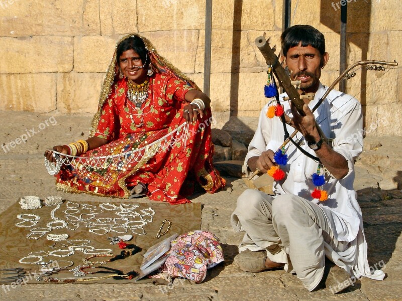 India Busker Street Sales Family Poverty