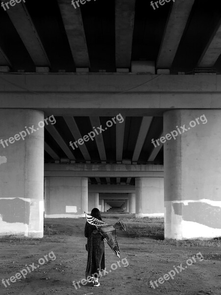 Kite City Passage Arch Bridge