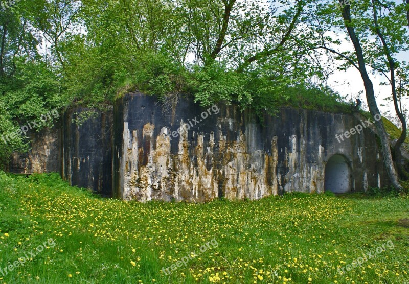 Bunker Fortress Defense The Design Of The Monument