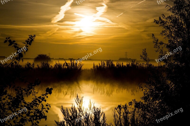 Water Source Morning Sun Rays Reflection Landscape