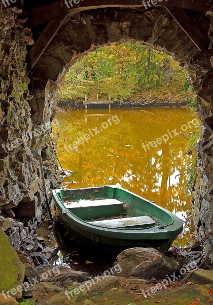 Boat Kahn Old Water Pond