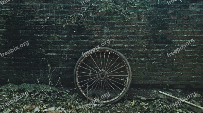 Defoliation Tire Brick Wall Heel Country