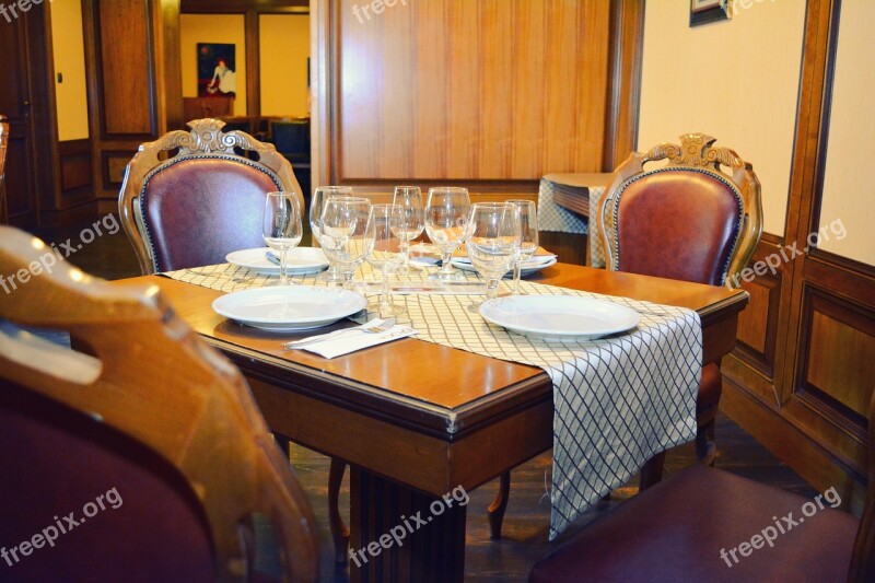 Classical Table Restaurant Vintage Chairs