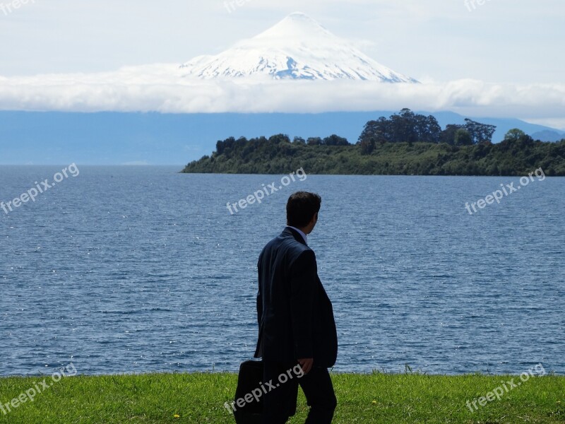 Vulcane Lake Relax Work Chile