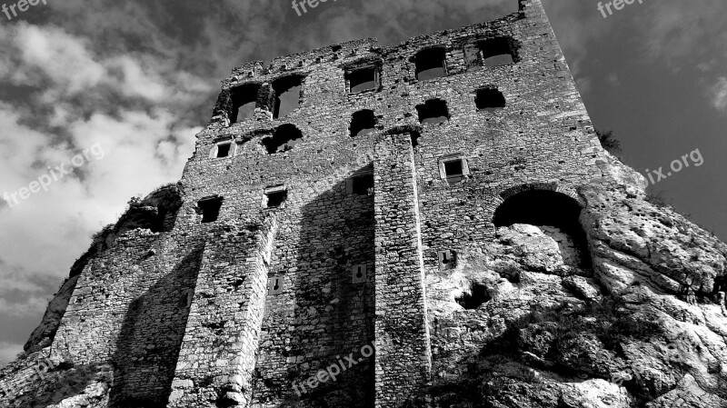 Castle Ogrodzieniec Crash Poland Monument