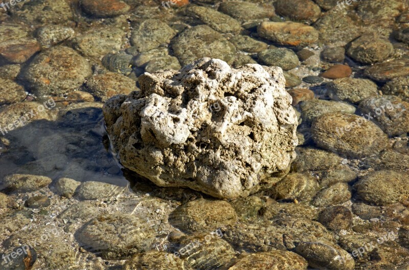 Water Stones Boulder Bank Rest