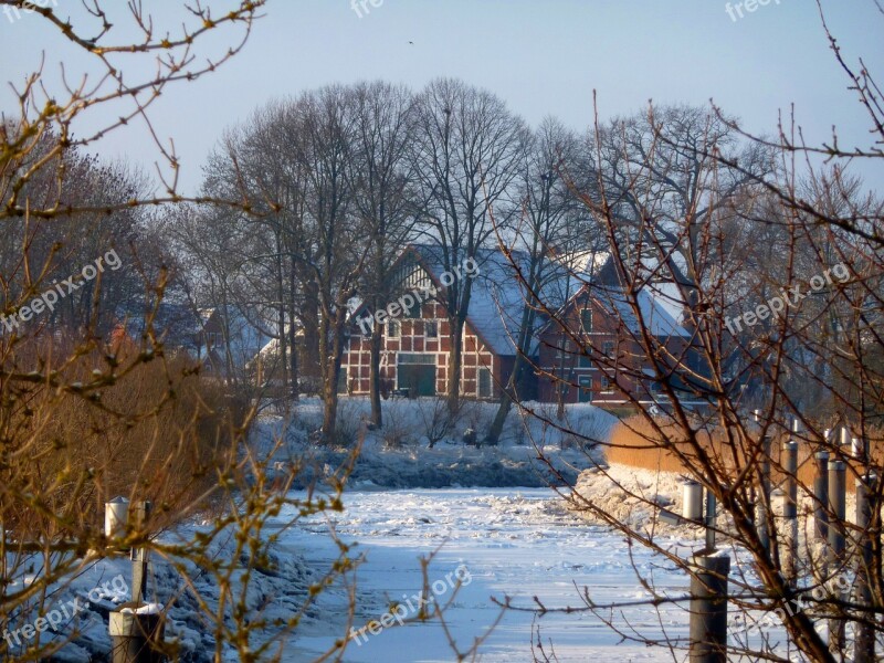 Lühe Wintry Ice River Nature