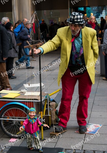 Street Puppet Children Comic Mime