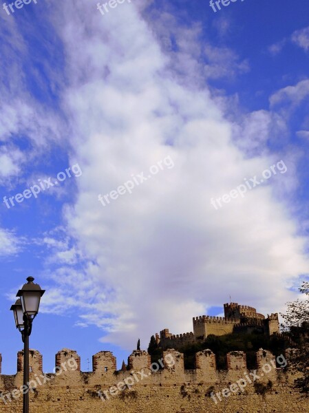 Castle Wall Cloud Sky Lamppost