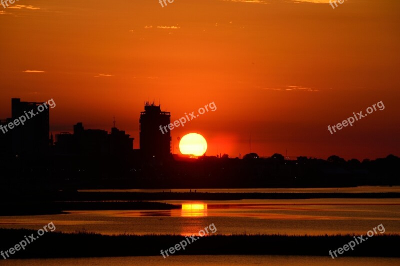 Glow Red Color Cbd Riverside Horizon