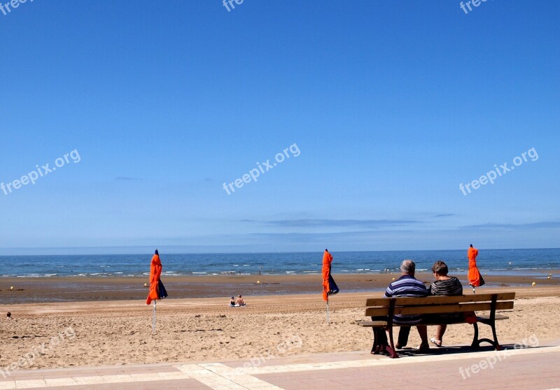 Beach Couple Couple Beach Happy Sea