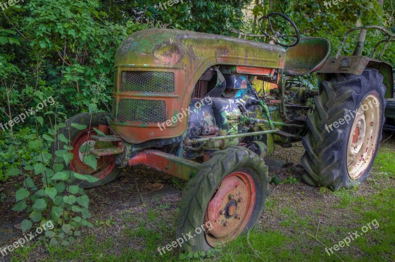 Tractor Hdr Moss Grass Green