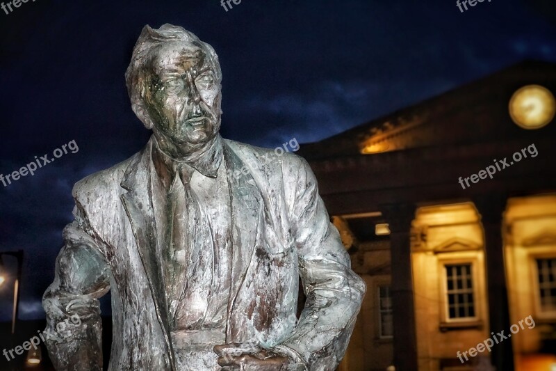 Statue Harold Wilson British Prime Minister Free Photos