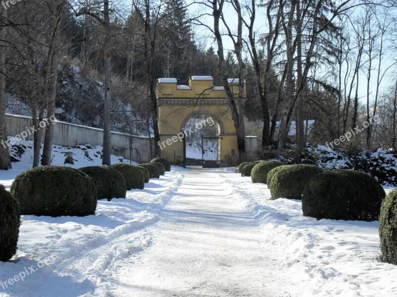 Snow Door Entrance Winter White