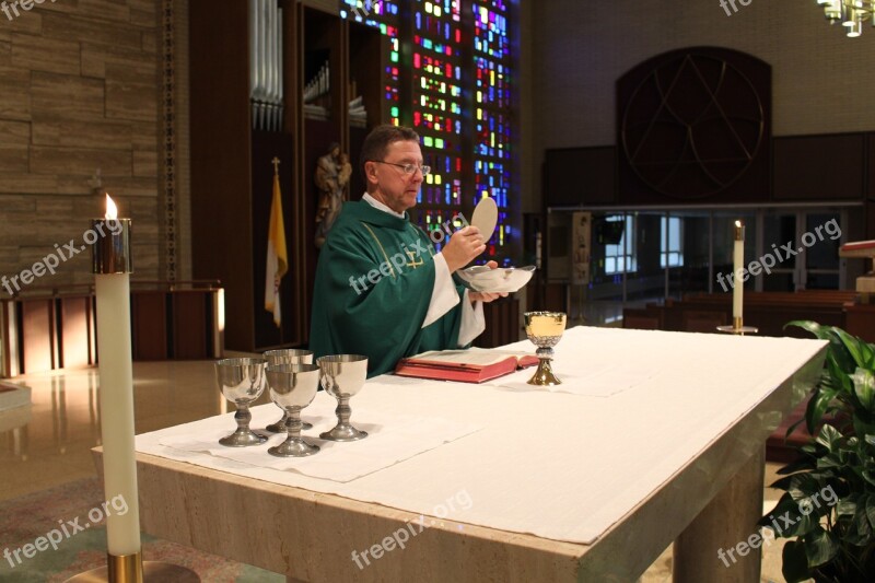 Catholic Mass Consecration Priest Host Chalice