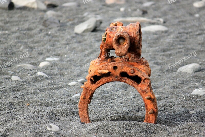 Wreck Rust Beach Ships Drawn