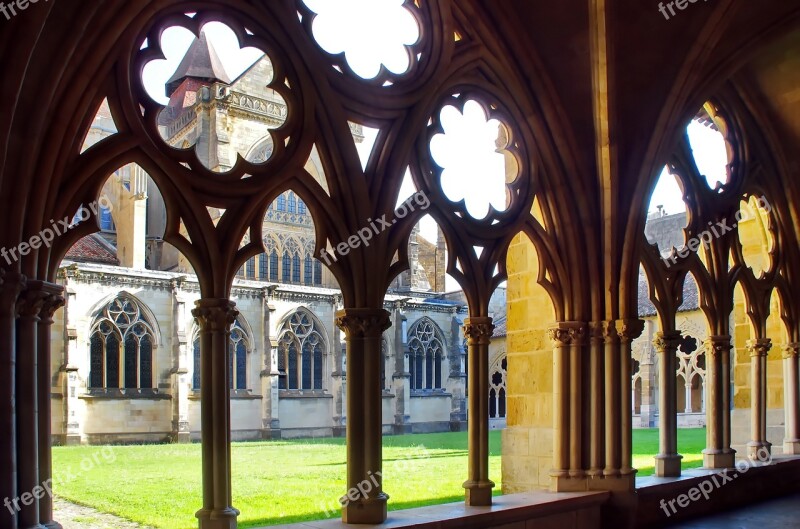 Bayonne Cathedral Sainte Marie Cloister Pillars